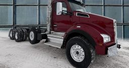 T880 Tri-Axle Cab & Chassis
