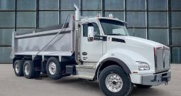 T880 Tri-Axle