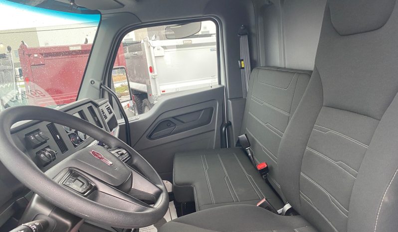 T380 26′ Dry Van full